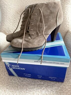 White Mountain Dust Suede Lace-Up Ankle Boots